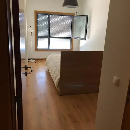 Apartamento Apartamento Inteiro, Simples E Luxuoso, 13 Piso. Lisboa