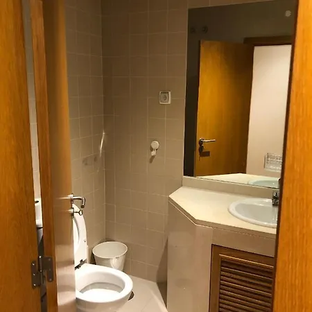 Apartamento Apartamento Inteiro, Simples E Luxuoso, 13 Piso. Lisboa