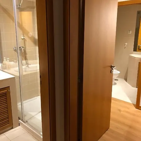 Apartamento Inteiro, Simples E Luxuoso, 13 Piso. Apartamento *
